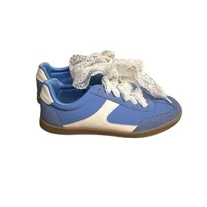 Stylish Women's Blue and White Athletic Sneakers